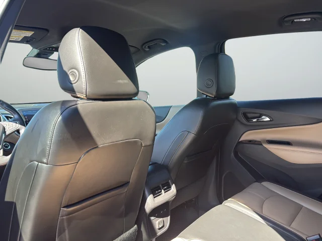 Used 2022 Blue Chevrolet Premier image 21