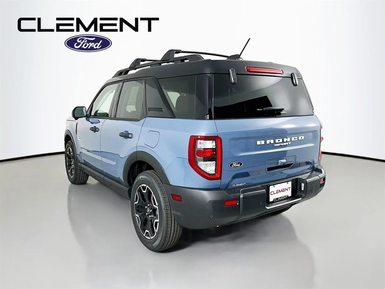 New 2026 Azure Gray Metallic Tri-Coat Ford Outer Banks® image 8