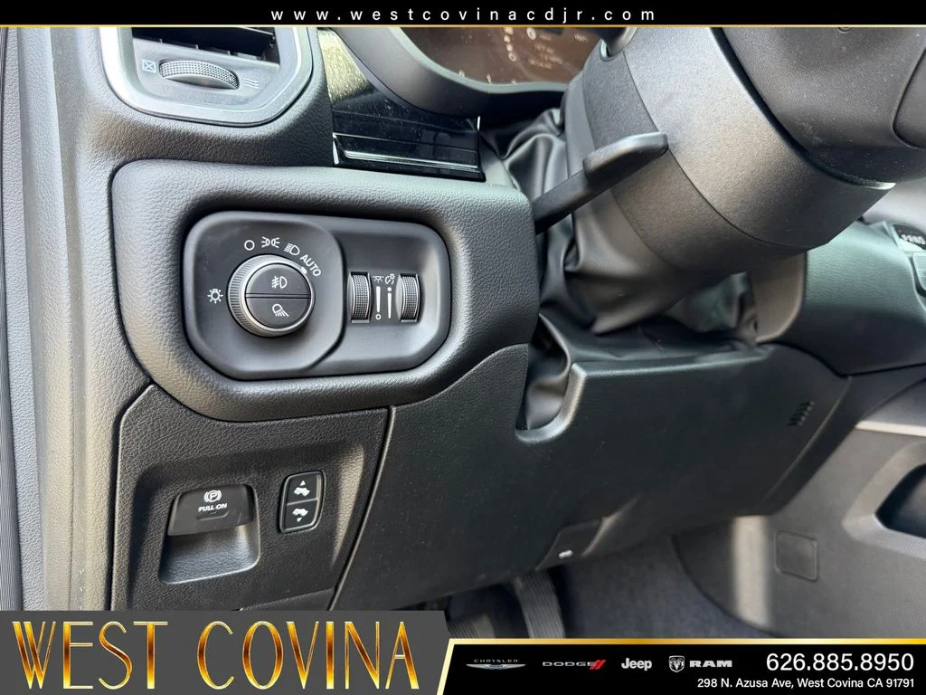 New 2026 Diamond Black Crystal Pearl-Coat Exterior Paint RAM Laramie image 24