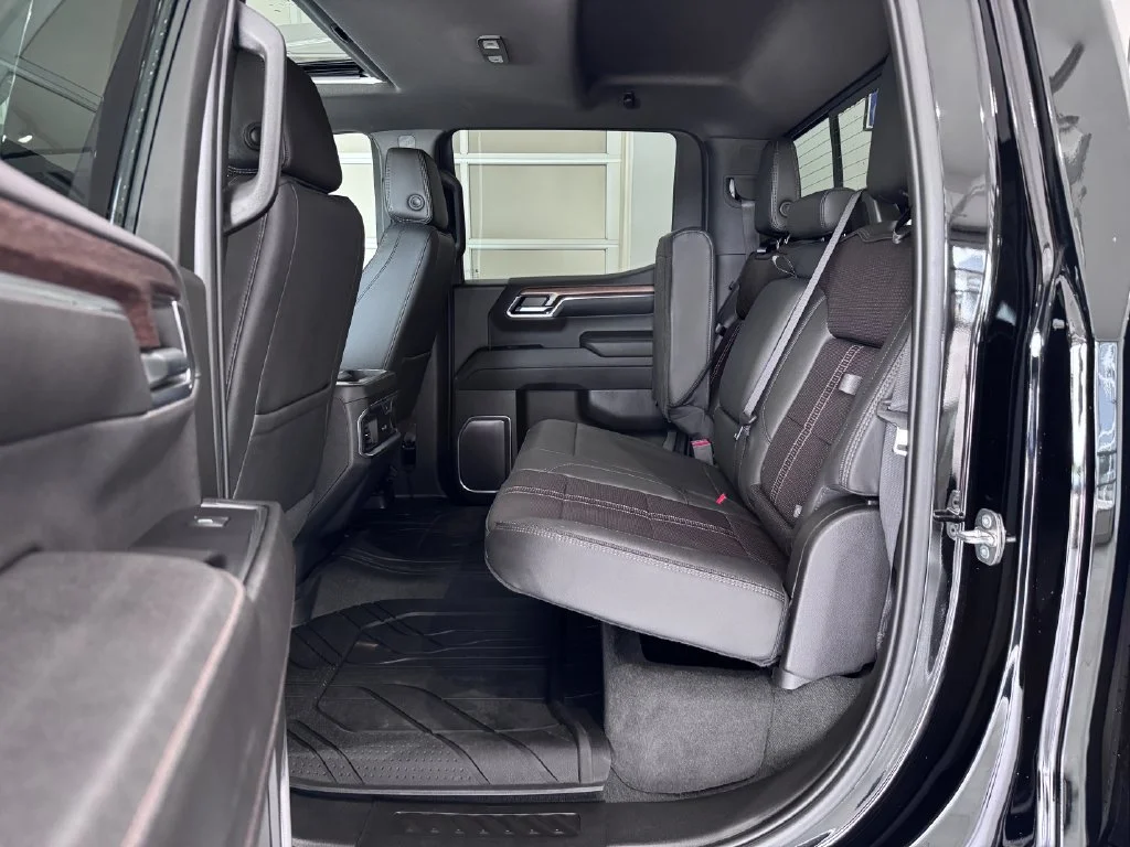 2023 Chevrolet Silverado 1500 High Country - Photo 13