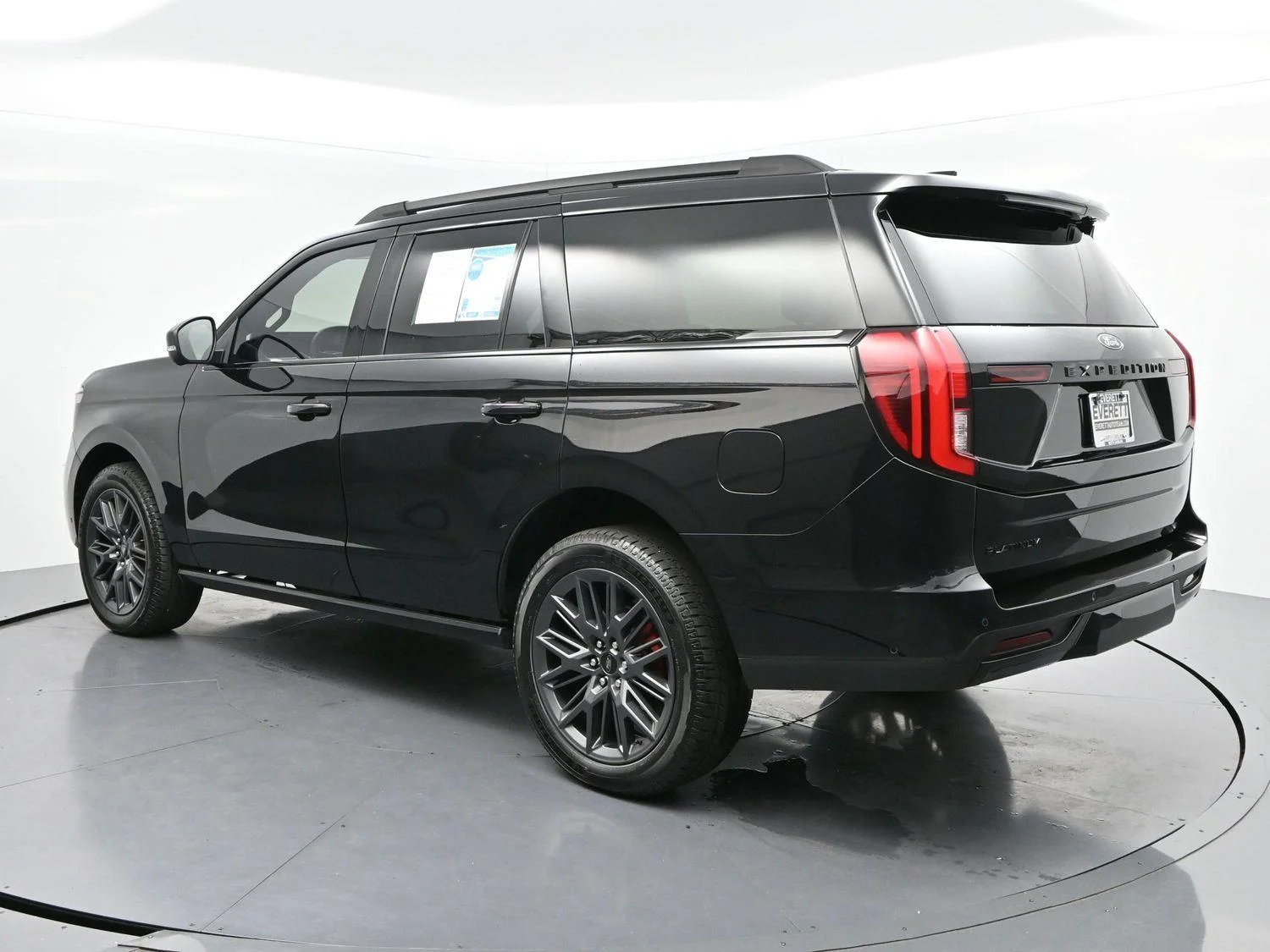 Used 2025 Black Ford Platinum image 5