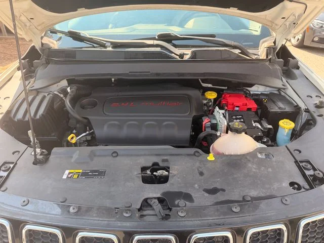 Used 2019 White Jeep Latitude image 24