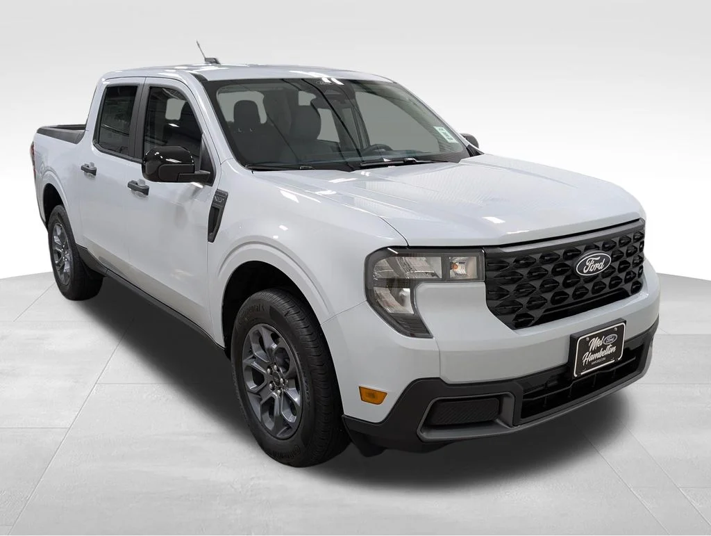 New 2026 Space White Metallic Ford XLT image 17