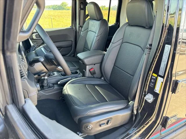 New 2026 Black Clear-Coat Exterior Paint Jeep  image 11