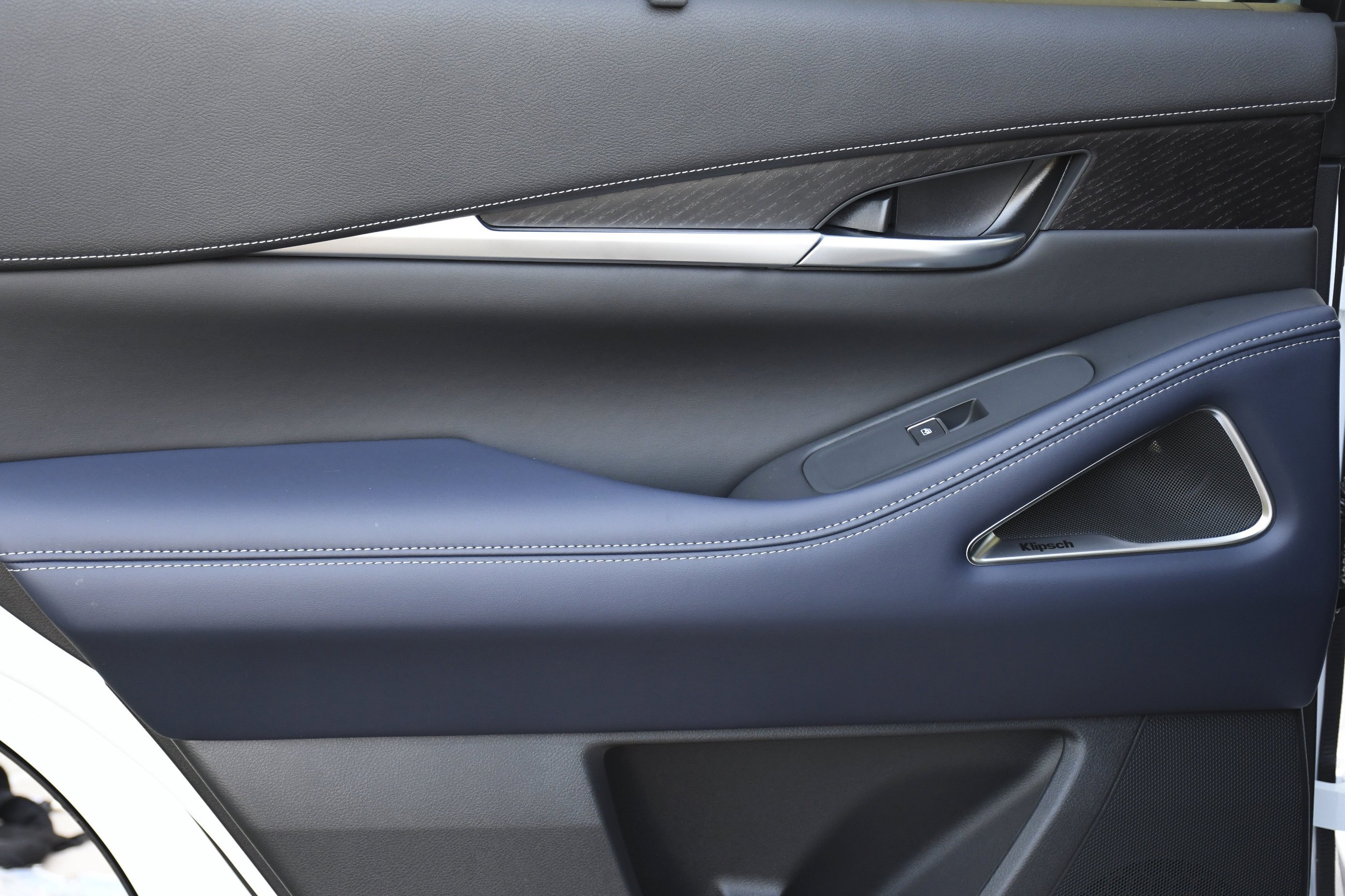 New 2026 RADIANT WHITE INFINITI Sport AWD image 29