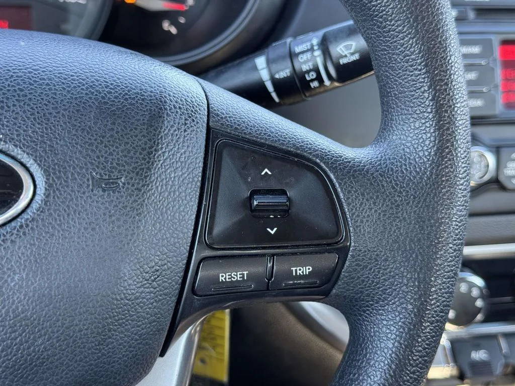 Used 2015 Silver Kia LX image 23