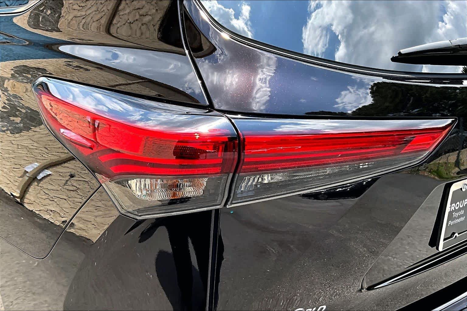 Used 2022 Opulent Amber Toyota XLE image 29