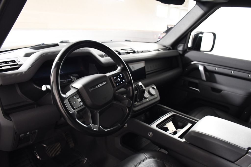 Used 2023 Carpathian Gray Premium Metallic Land Rover X-Dynamic SE image 12