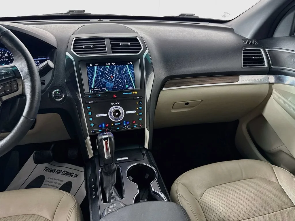 Used 2019 Red Ford Limited image 28