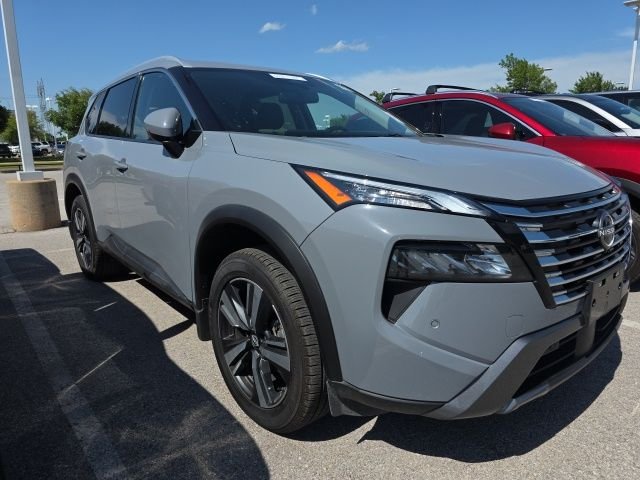2025 Nissan Rogue SL FWD's photo