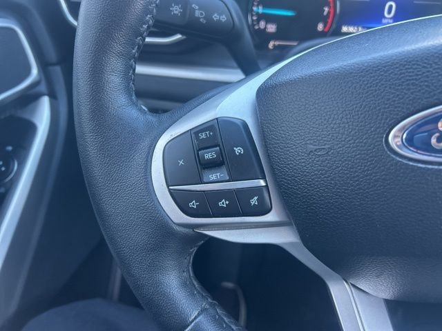 Used 2023 Black Metallic Ford XLT image 19
