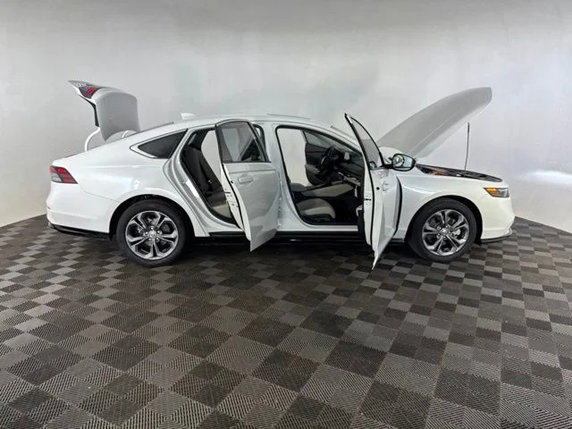Used 2025 White Honda EX-L image 16