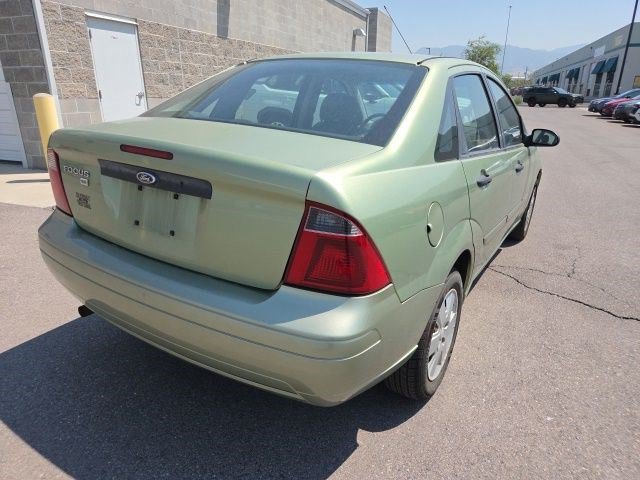 Used 2007 Green Ford S image 3