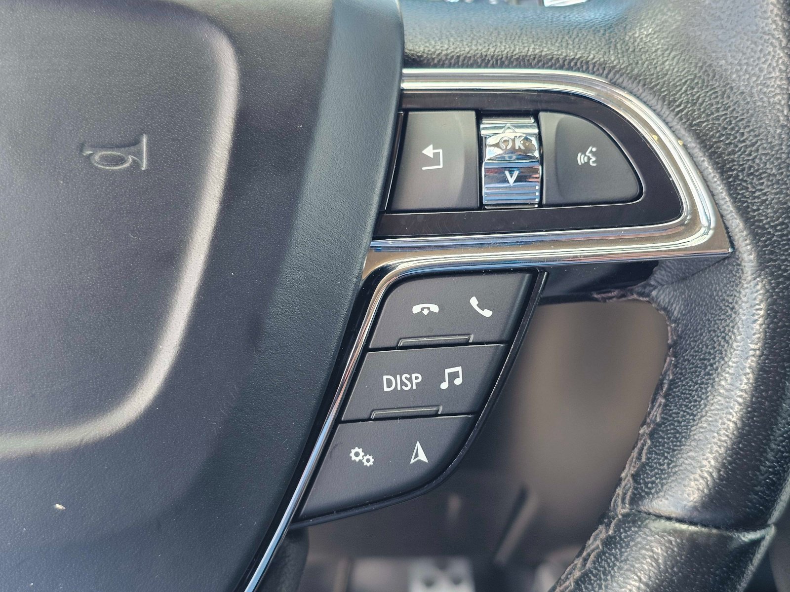 Used 2022  Lincoln Standard image 21