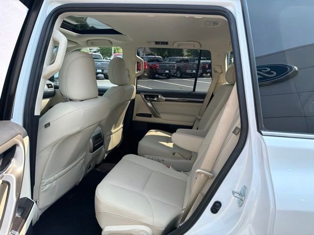 Used 2021 White Lexus 460 image 28