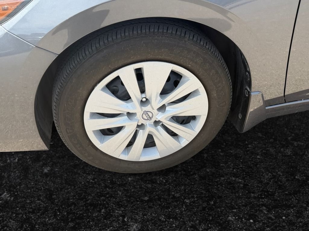 Used 2025 Gray Nissan S image 25