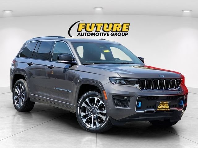 2023 Jeep Grand Cherokee Overland 4xe 4x4's photo