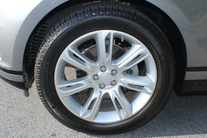 Used 2020 Gray Land Rover P250 S image 5