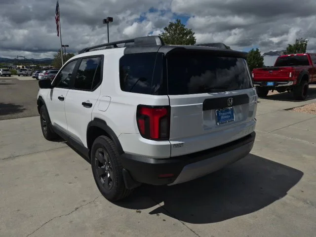 New 2026 Platinum White Pearl Honda RTL image 3
