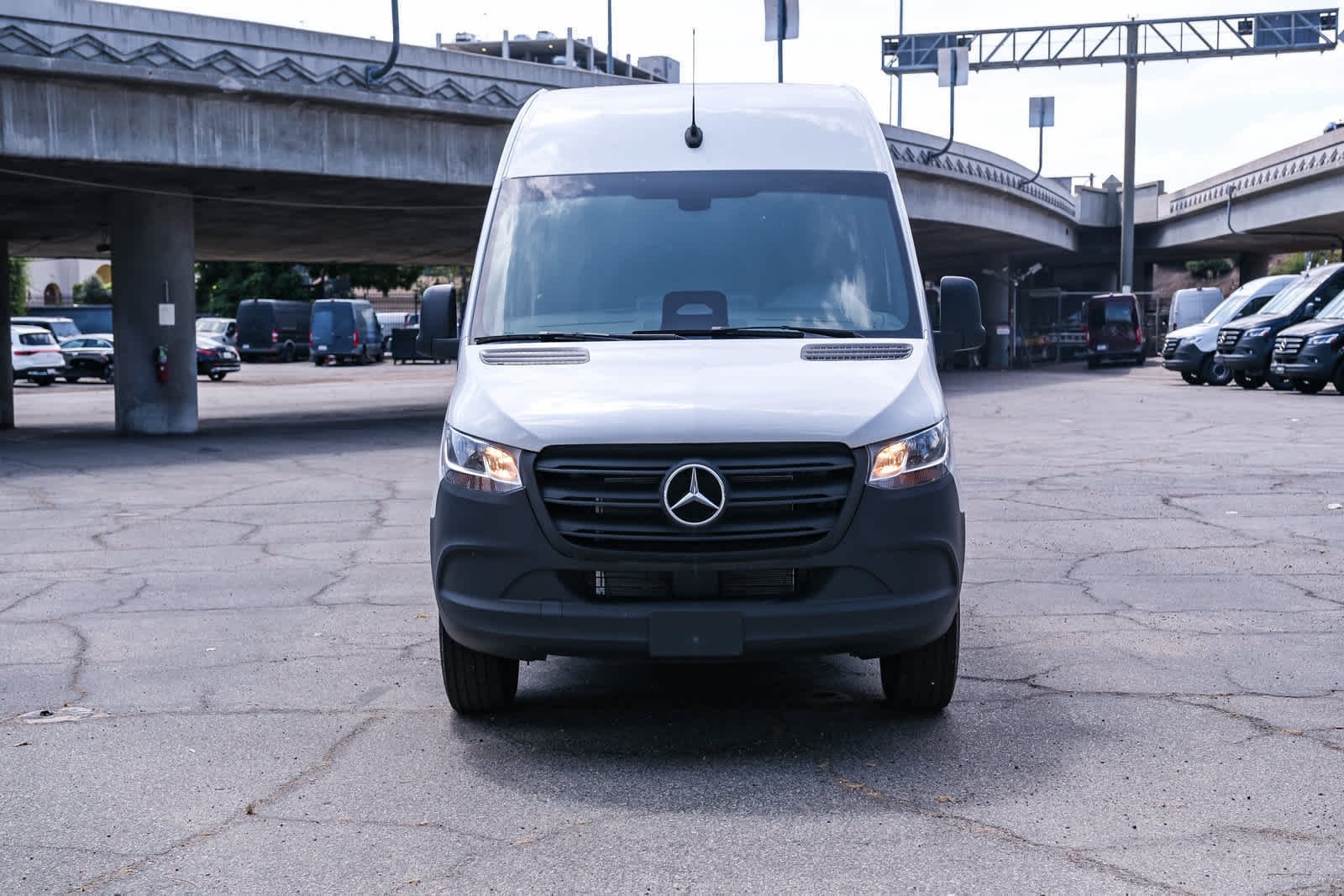 New 2025 Arctic+White Mercedes-Benz Cargo 144WB High Roof RWD 2.0L I4 Diesel Turbo SO image 18