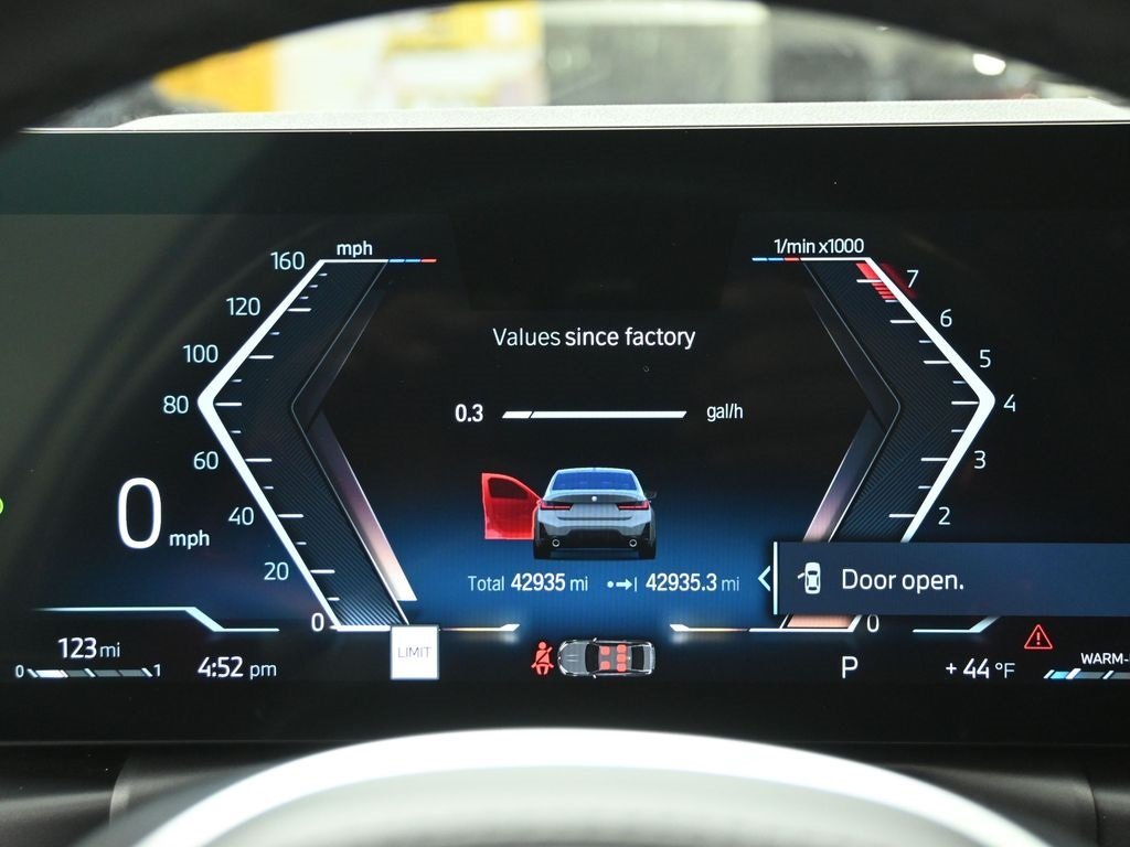 2023 BMW 330I - Image 14