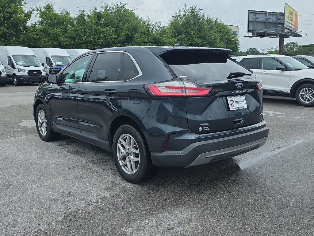 Used 2022 Blue Ford SEL image 5