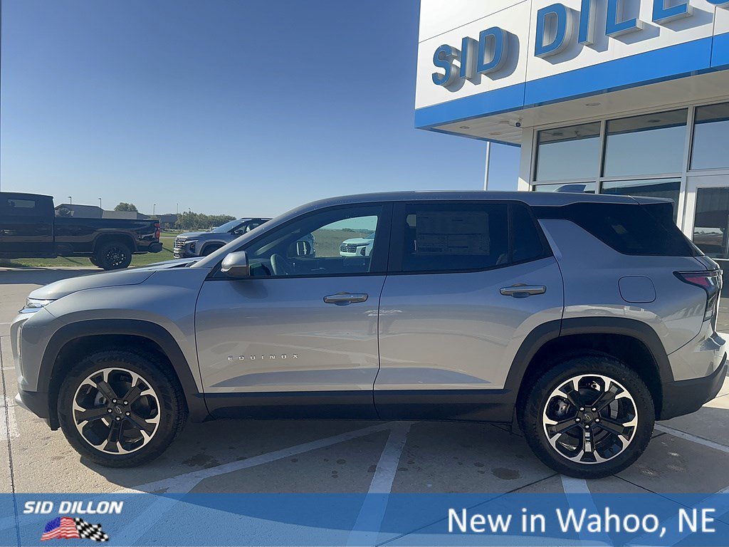 2027 Chevrolet Equinox LT - Photo 2
