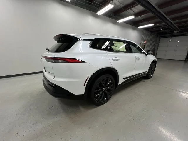 New 2026 Oxygen White <sup>1</sup> Toyota  Limited image 8