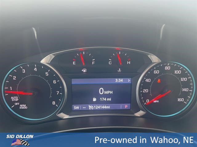 Used 2019 Iridescent Pearl Tricoat Chevrolet Premier image 10