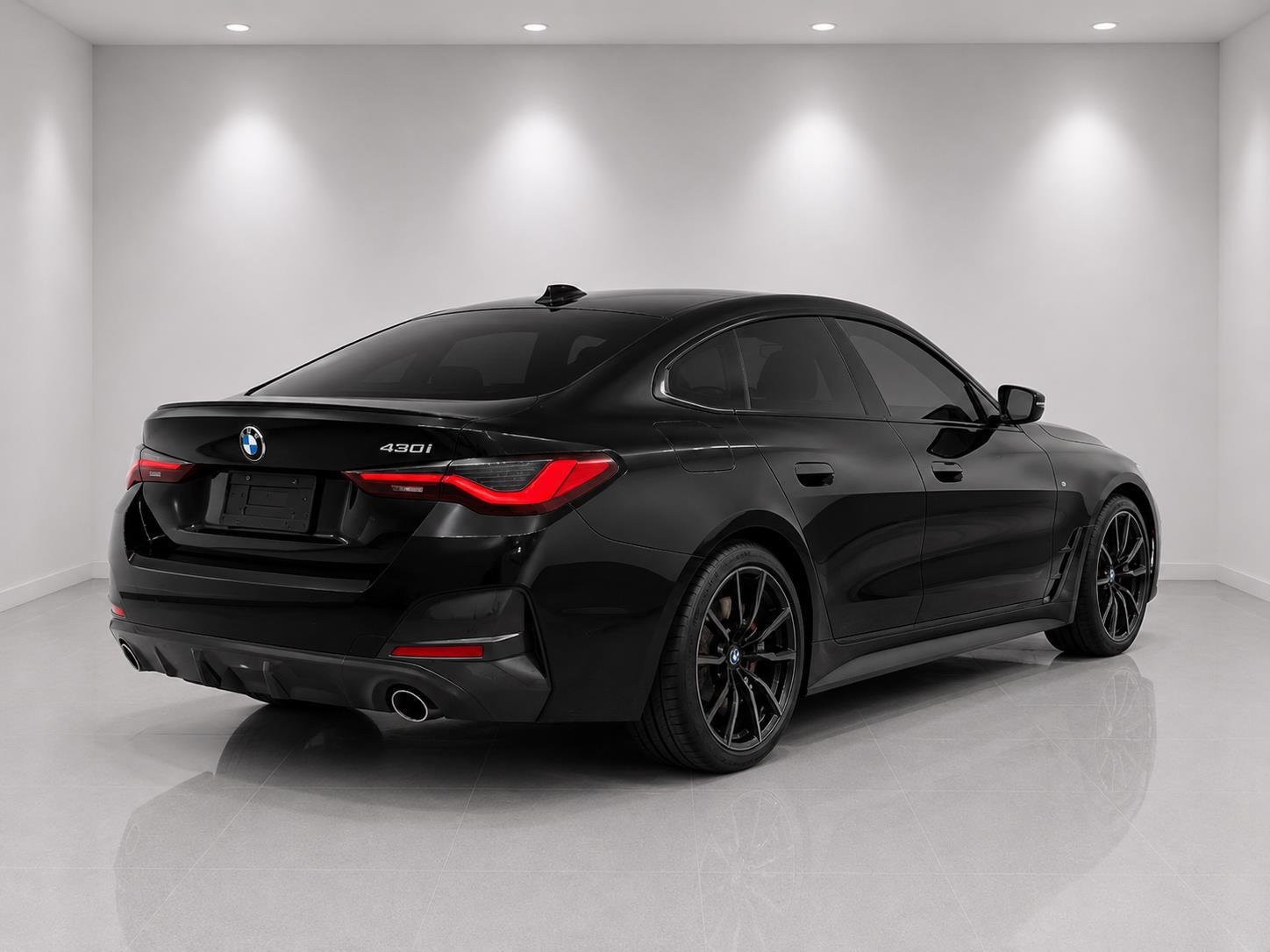 Used 2022 Black Sapphire Metallic BMW 430i image 5