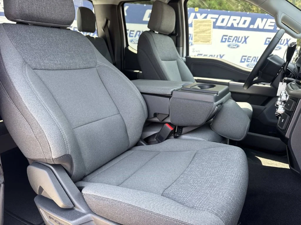 New 2026 Oxford White Ford XLT image 25