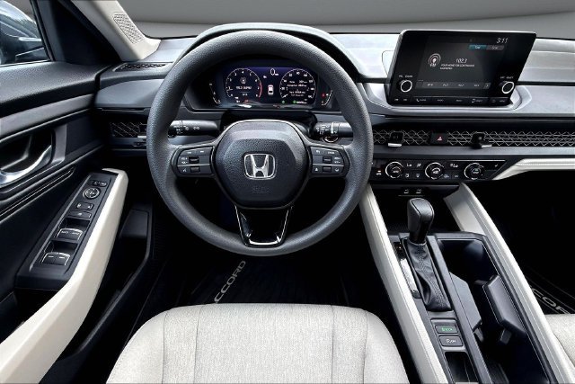 Used 2024  Honda EX image 10