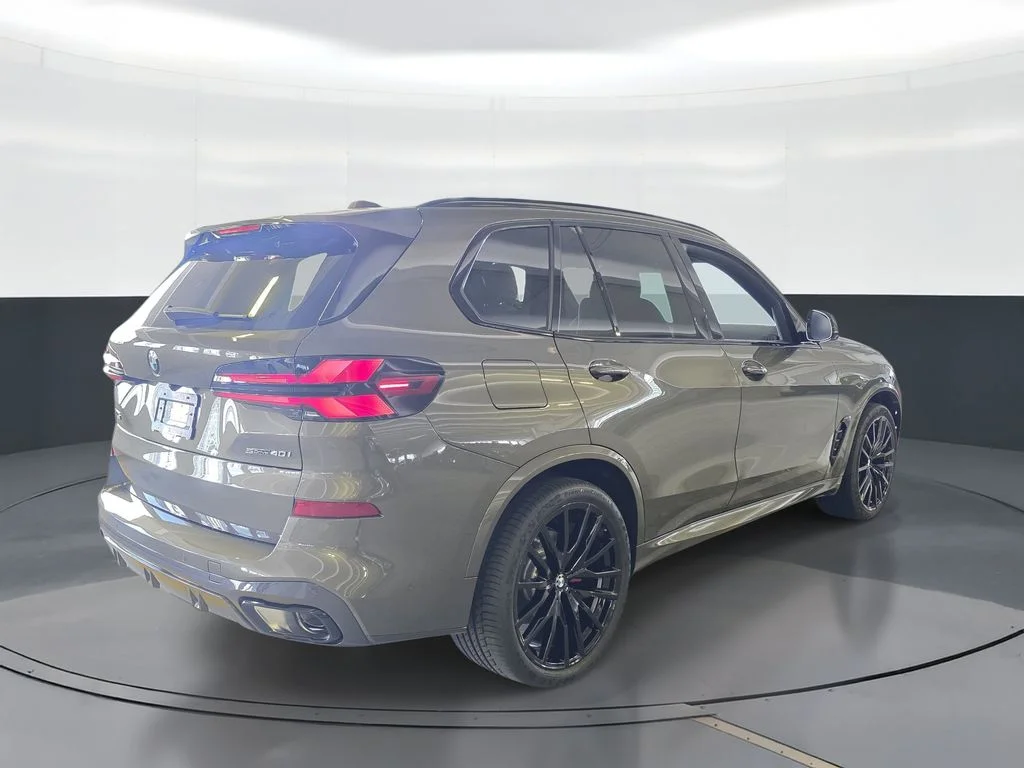 New 2026 Green BMW sDrive40i image 3