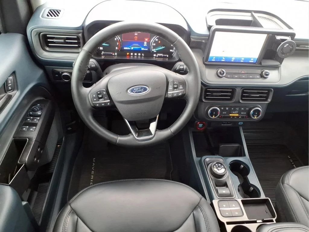 Used 2024 Silver Ford Lariat image 17