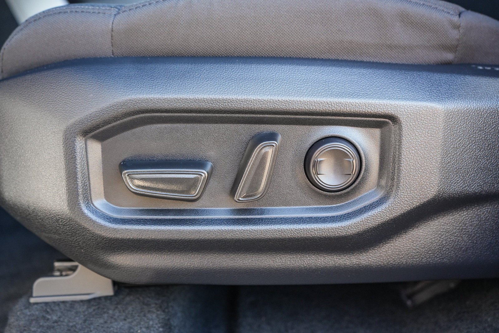 New 2026 Celestial Silver Metallic Toyota  SR5 image 28