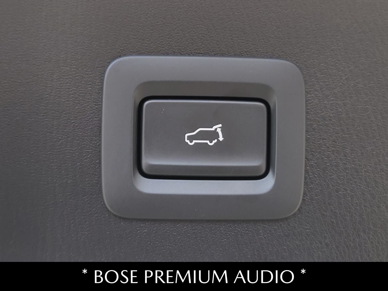 Certified Used 2025 Rhodium White Metallic Mazda 2.5 S Carbon Edition image 14