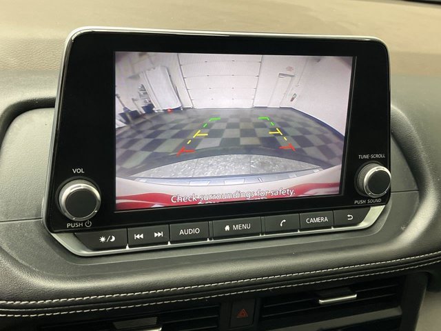 Used 2023 Pearl White Tricoat Nissan SV image 5