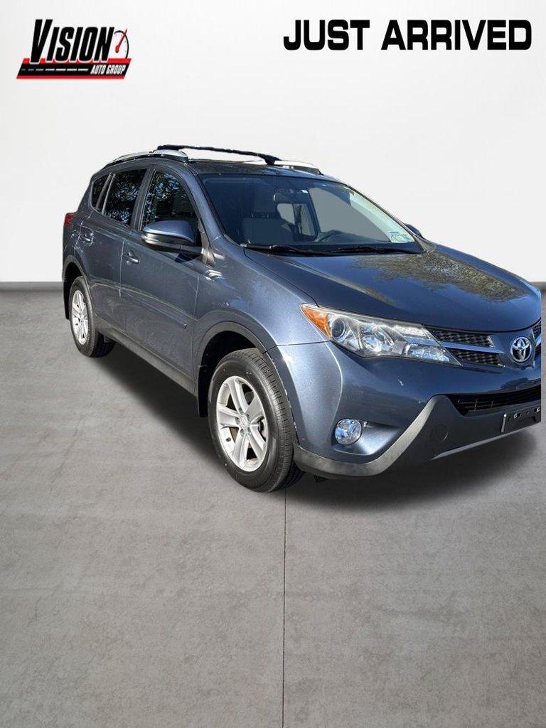 Used 2013 Blue Toyota XLE image 7