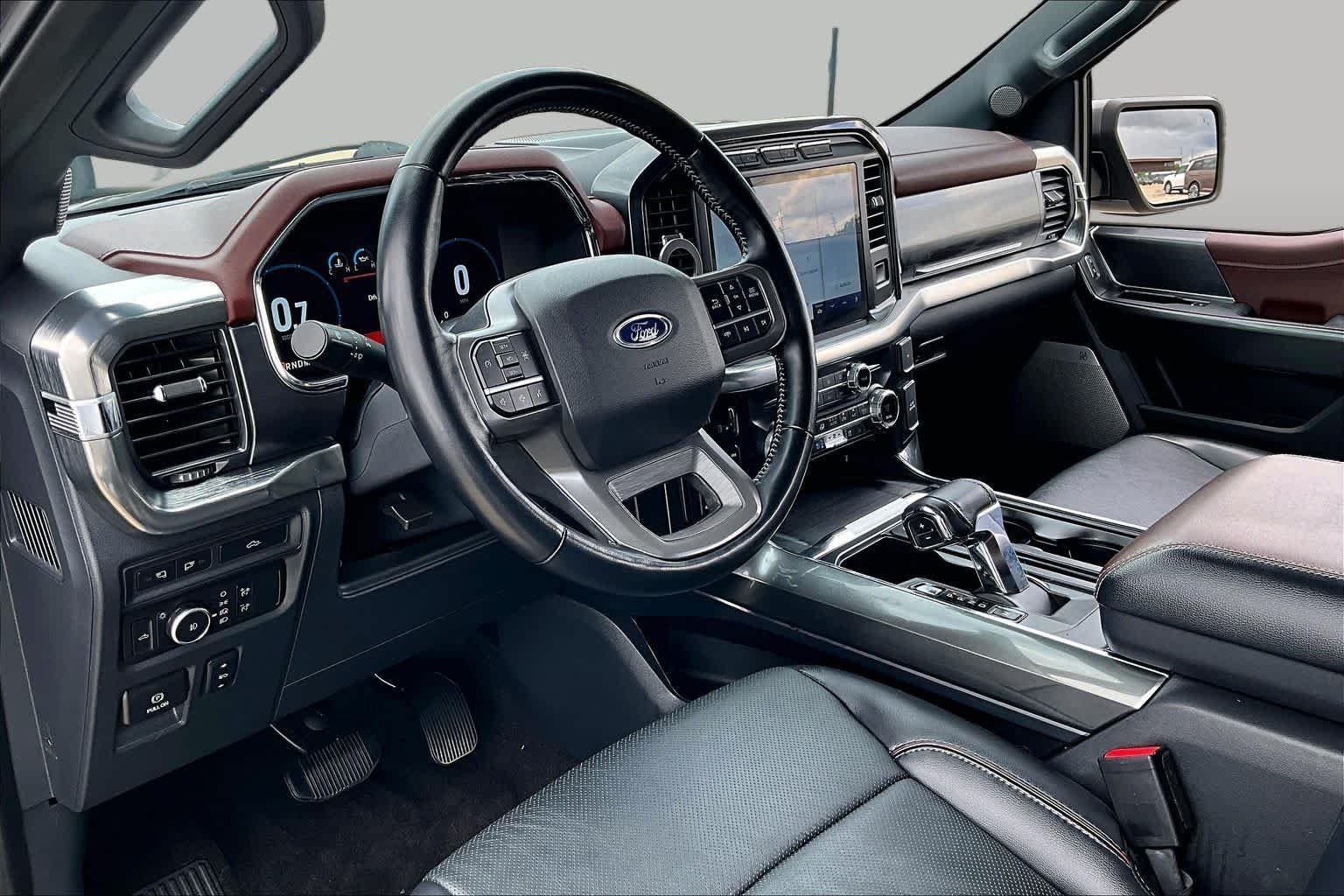 Used 2021 Carbonized Gray Metallic Ford LARIAT image 18