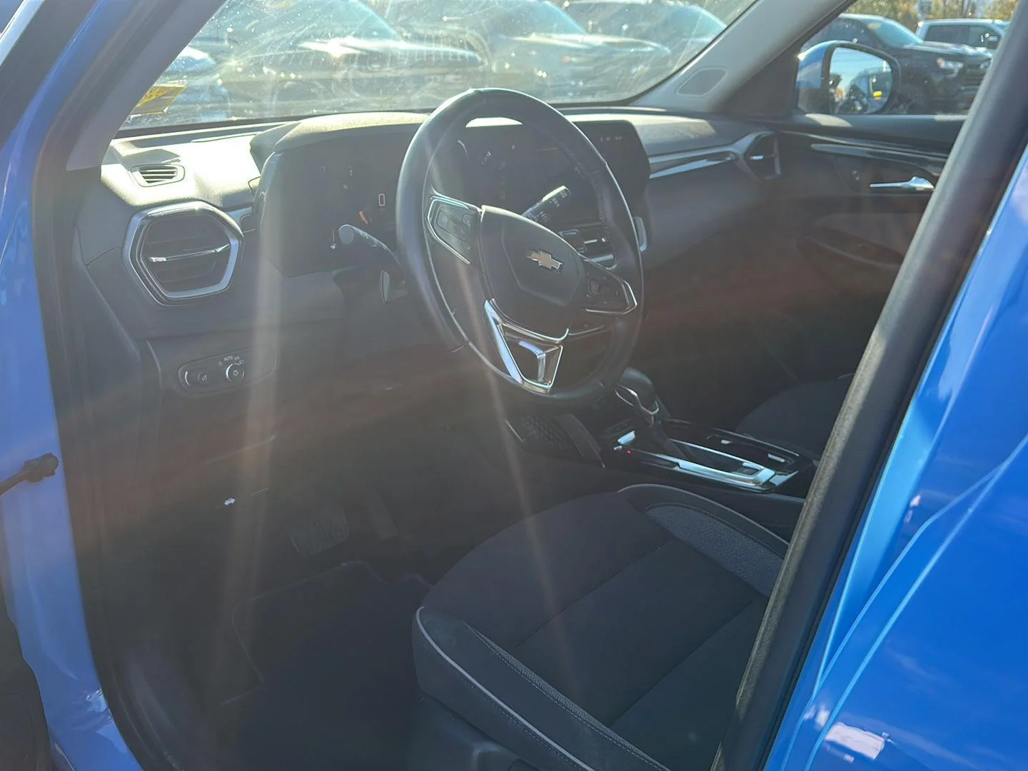 Used 2024 Fountain Blue Chevrolet LT image 7