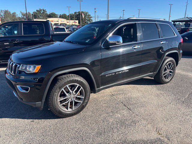Used 2017 Black Jeep Limited image 3