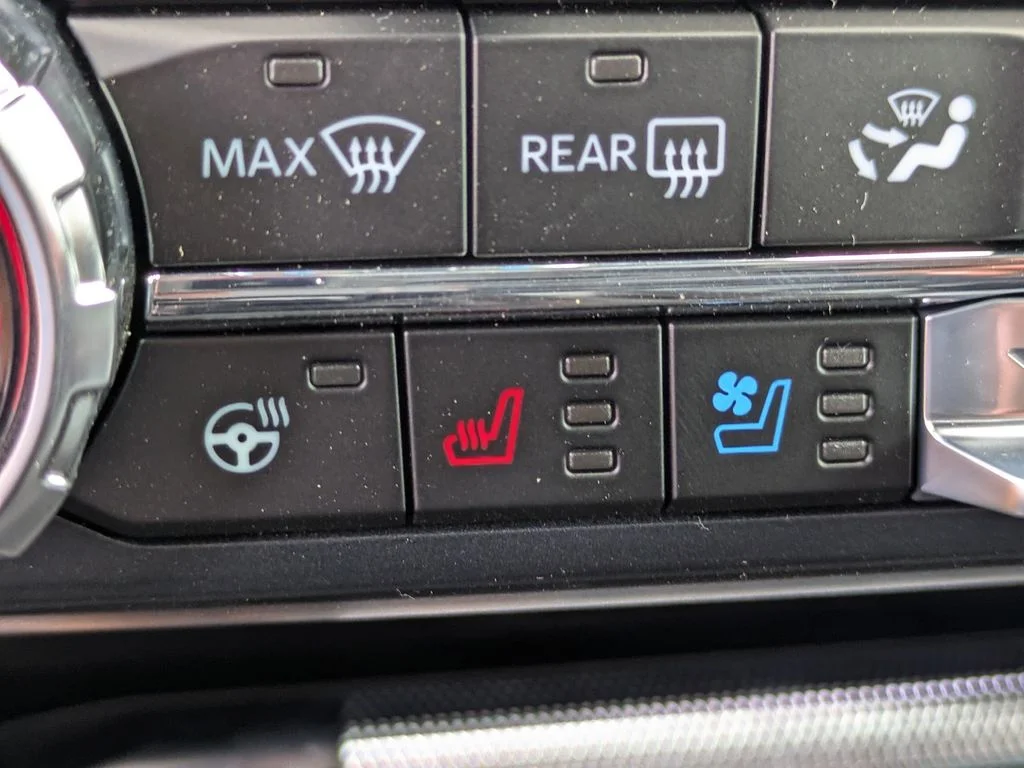 New 2026 Oxford White Ford Lariat image 26