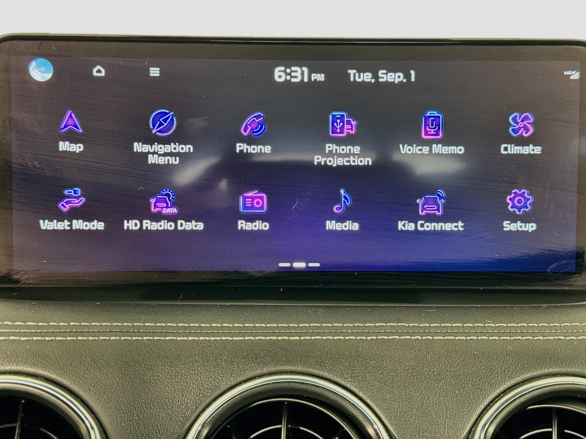 Used 2023  Kia GT2 image 17