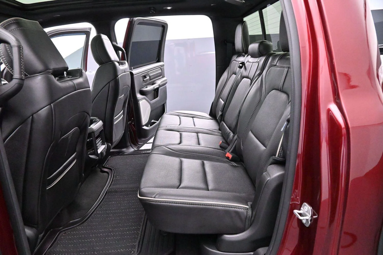 Used 2020 Delmonico Red Pearlcoat Ram Limited image 30
