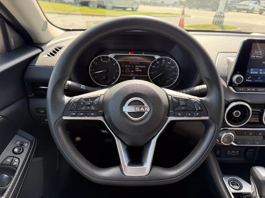 Used 2025 Gray Nissan SV image 9