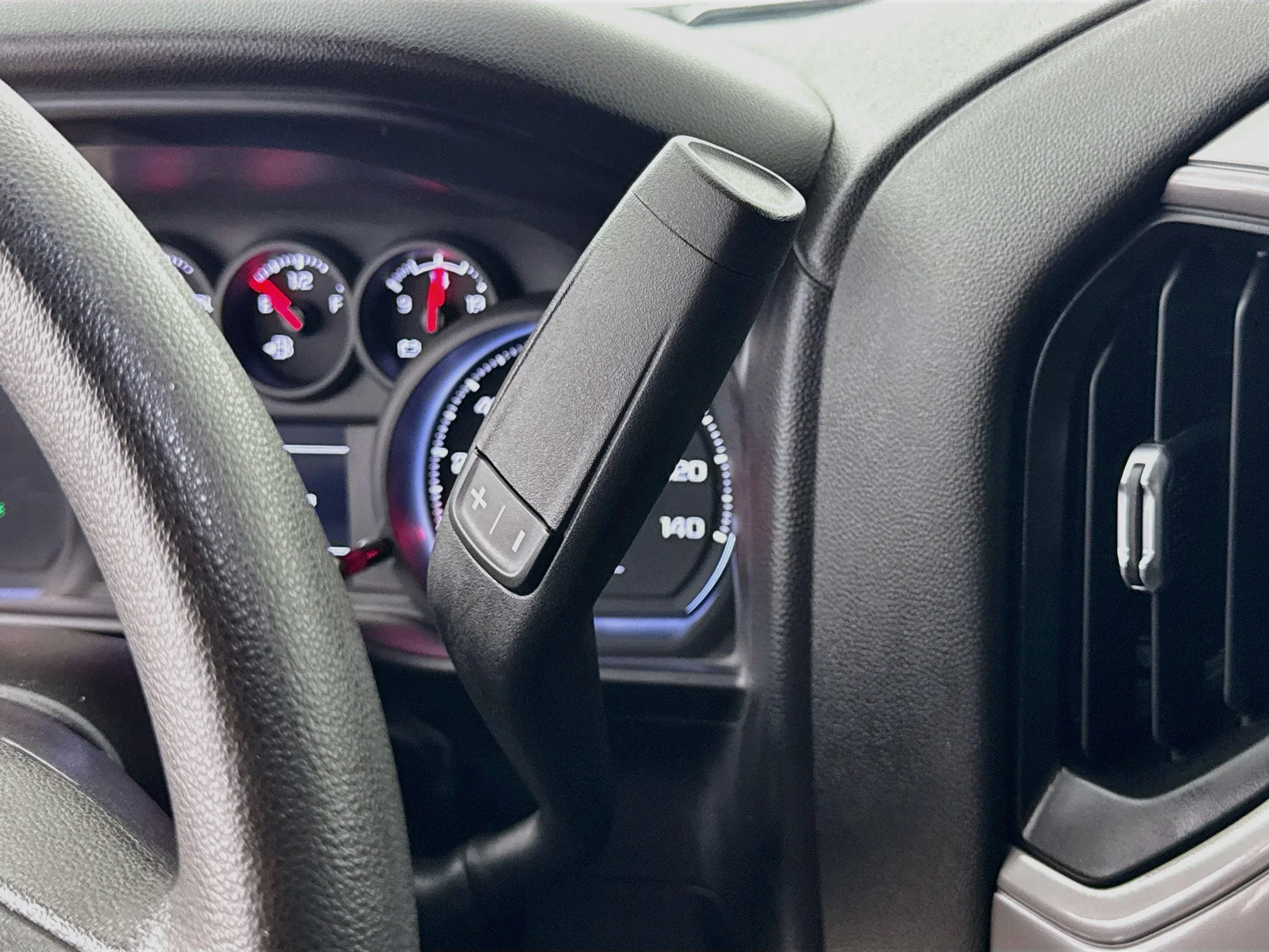 Used 2022 SUMMIT WHITE Chevrolet Custom image 18