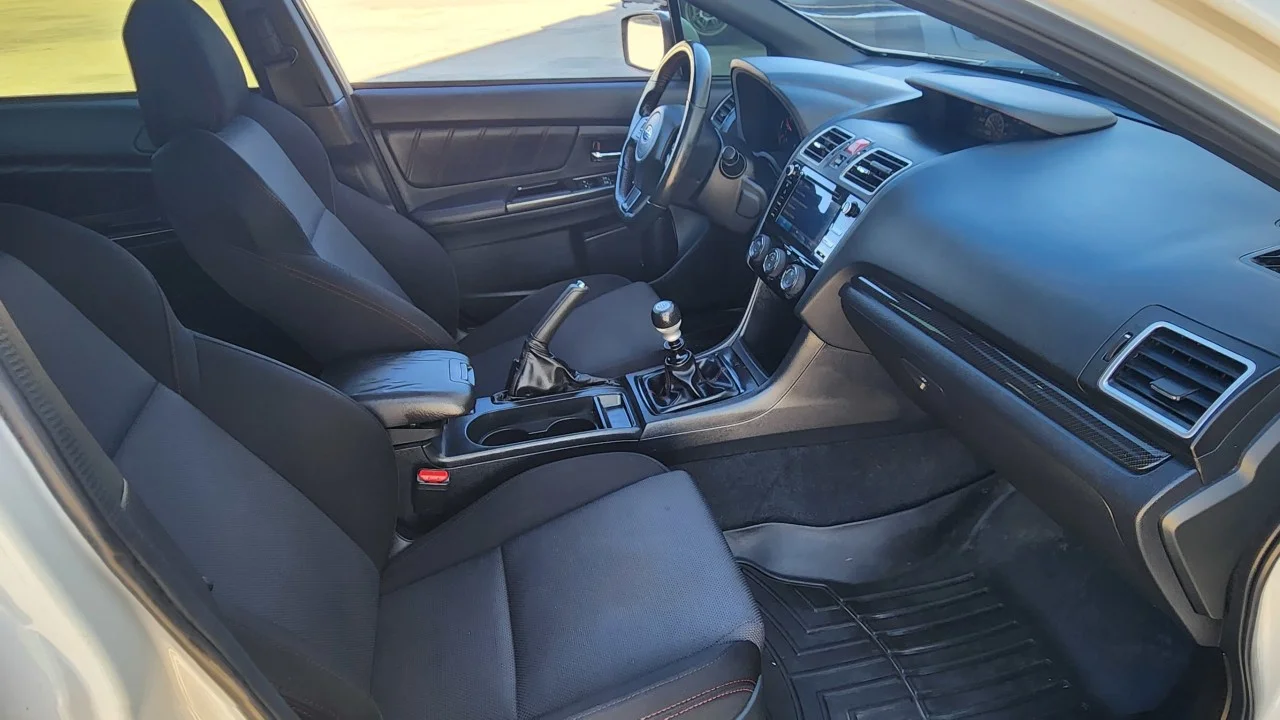 Used 2021  Subaru Premium image 22