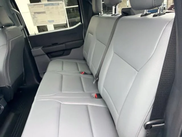 New 2026 Oxford White Ford F-350® XL image 38
