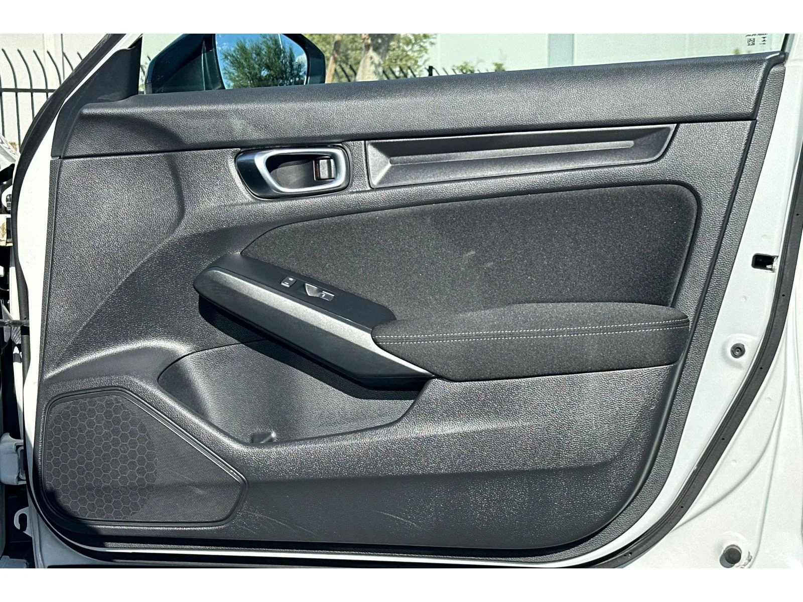 Used 2025 Platinum White Pearl Honda Sport image 18