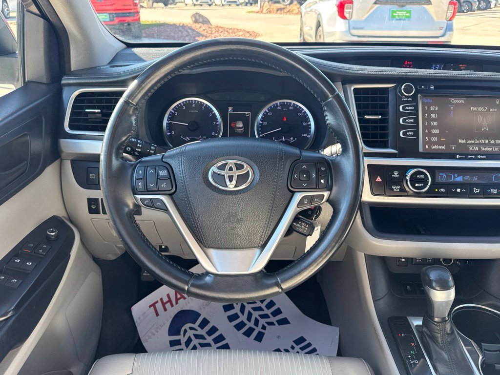 2018 Toyota Highlander LE Plus - Photo 15